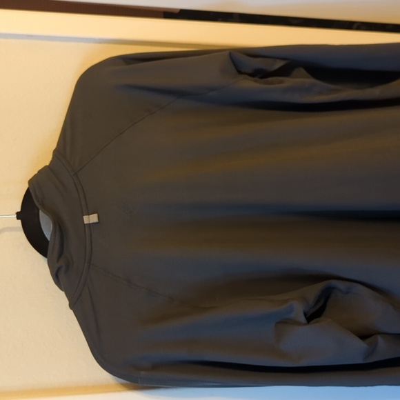 Women's XL Nike running shirt - Picture 7 of 7